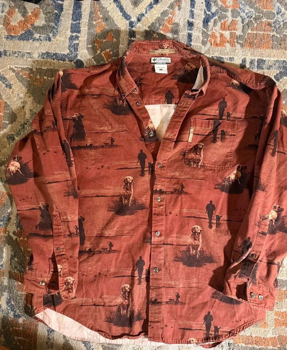 Columbia River Lodge Dog Hunting Scene Long Sleeve Shirt Size L Rust